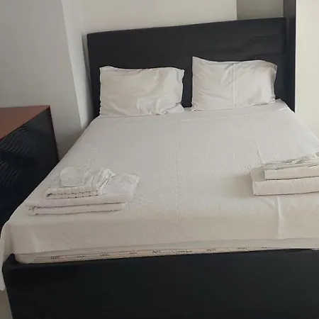 Apartment Koepruebasi Aile