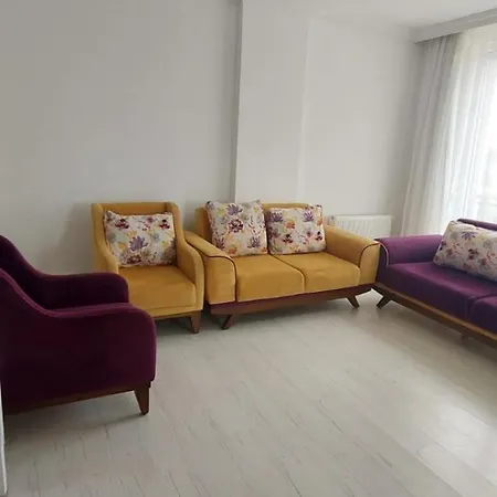 Apartment Koepruebasi Aile